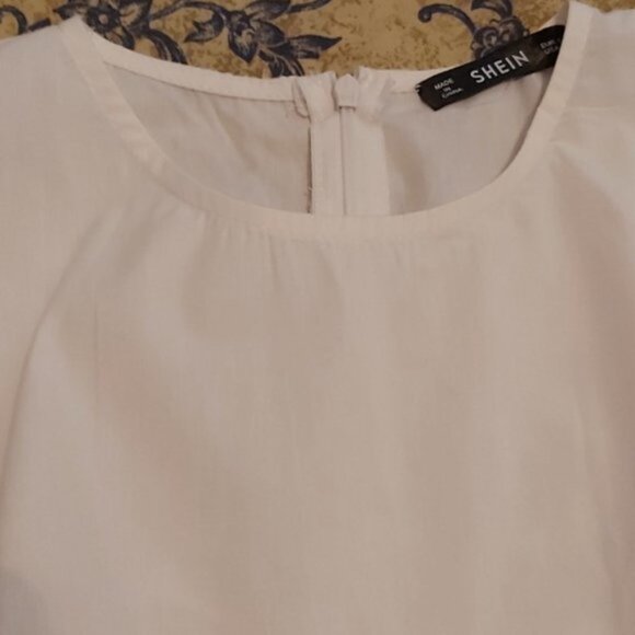BLOUSE - SHEIN. WHITE WITH PUFFY SLEEEVE . BRAND NEW. SIZE L - Picture 5 of 9